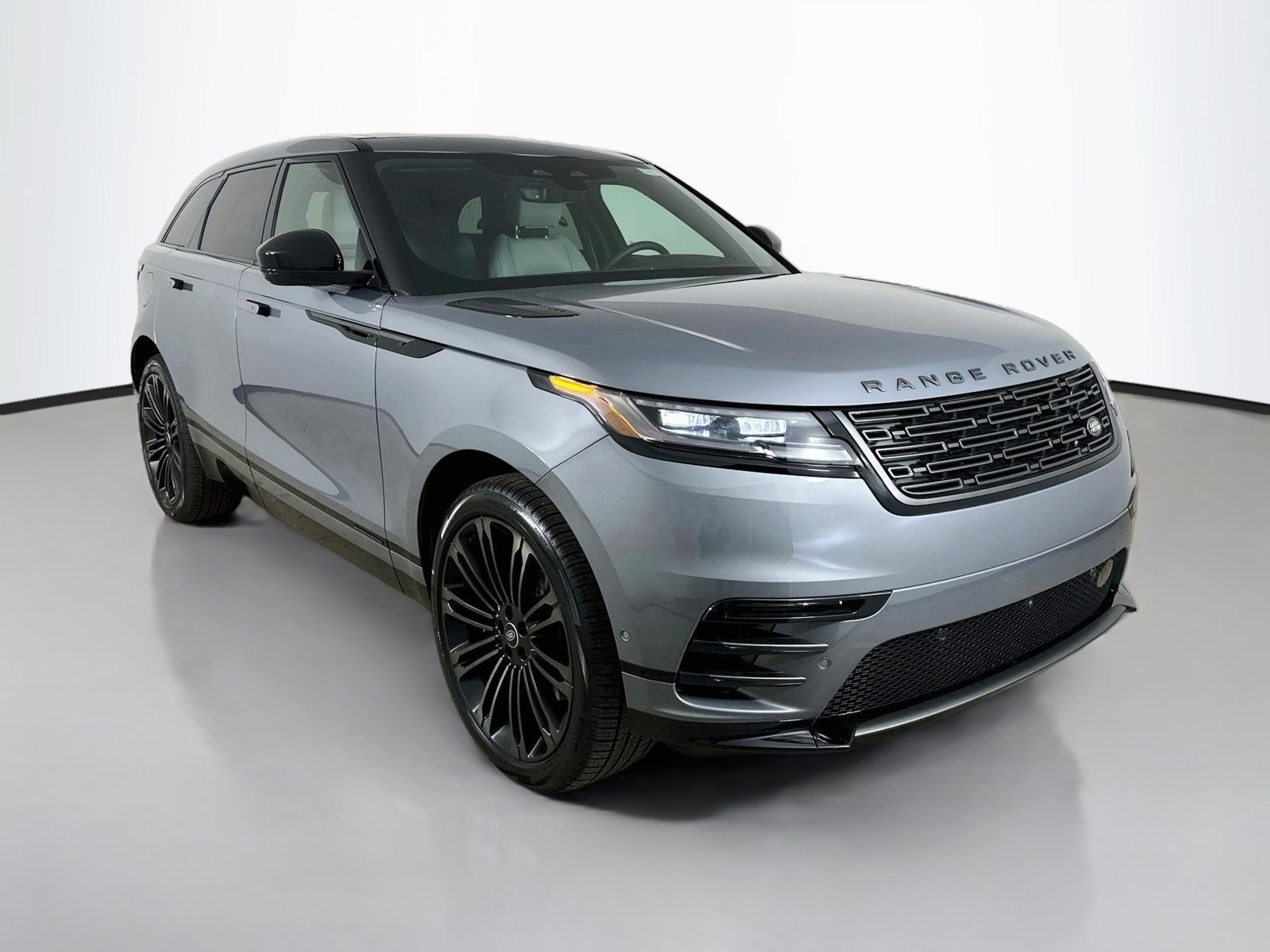 New 2026 Land Rover Range Rover Velar Belgravia AWD/4WD image 3