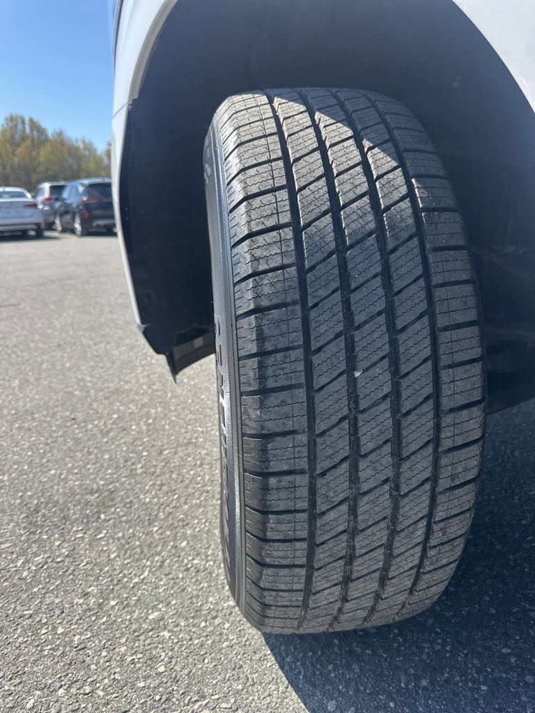 Used 2024 Ford Expedition Max XLT image 31