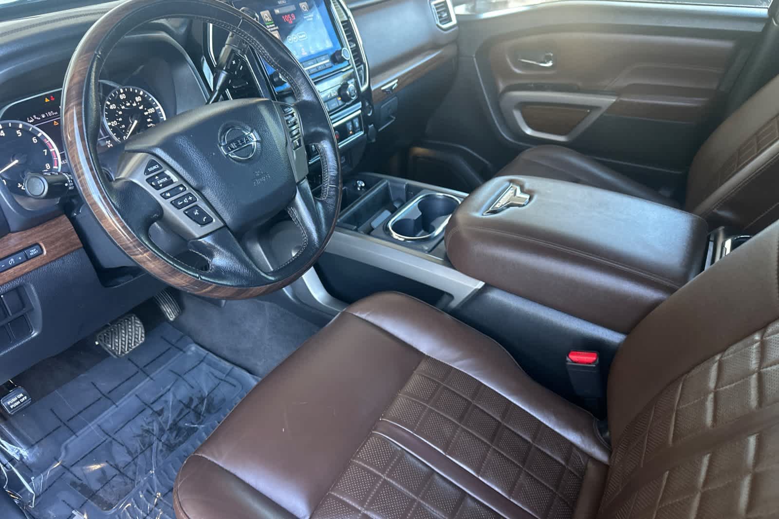 Used 2021 Nissan Titan Platinum Reserve w/ Moonroof Package AWD/4WD image 11
