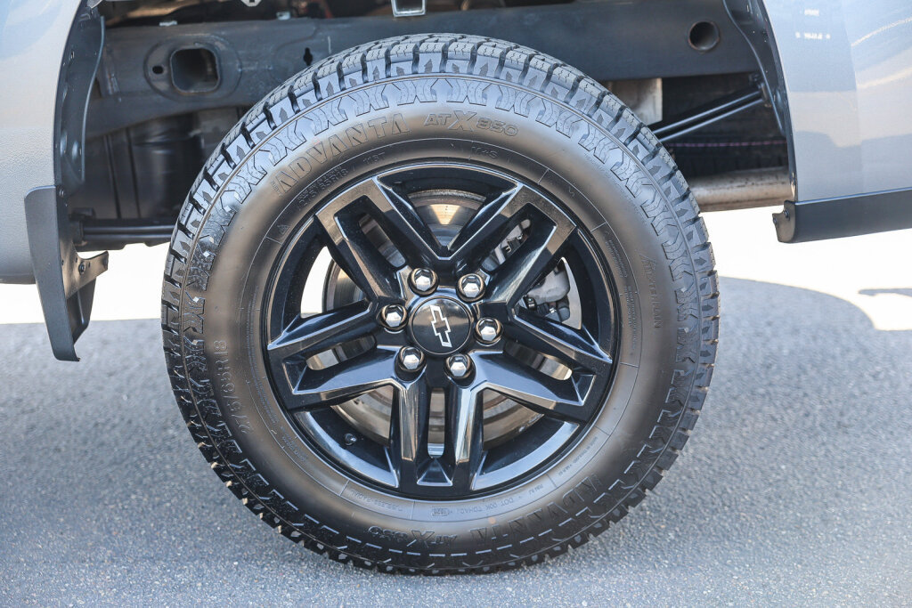 Used 2021 Chevrolet Silverado 1500 Custom Trail Boss AWD/4WD image 26
