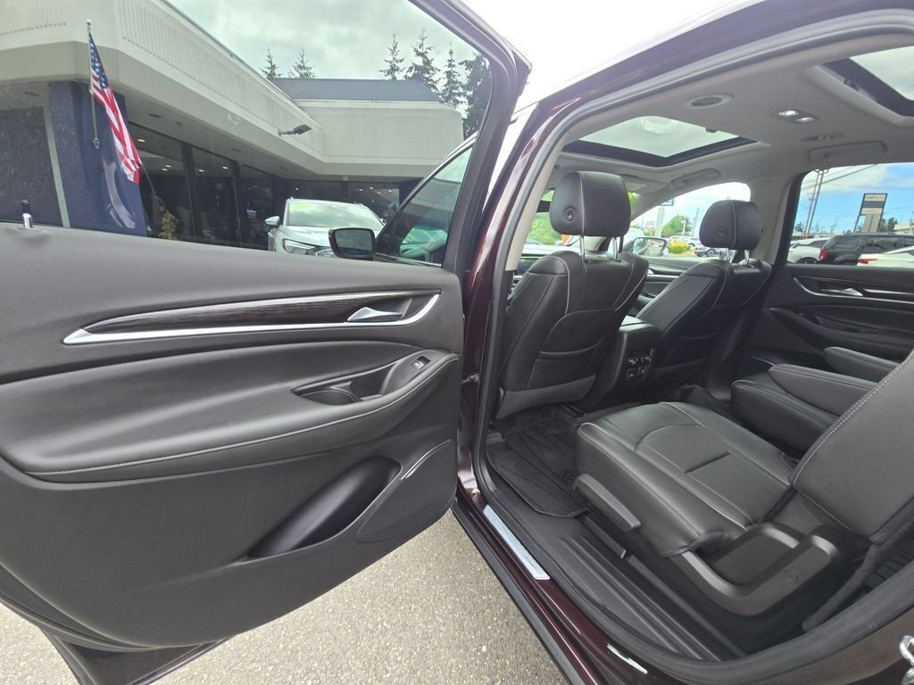Used 2020 Buick Enclave Avenir w/ Avenir Technology Package AWD/4WD image 15