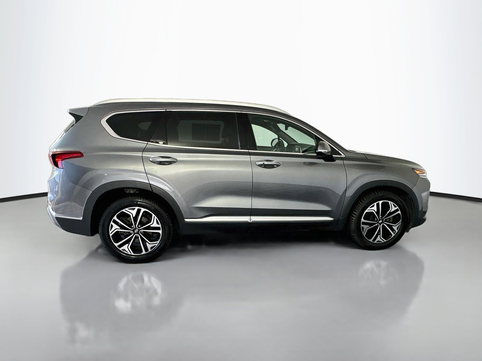Used 2019 Hyundai Santa Fe Limited FWD image 8