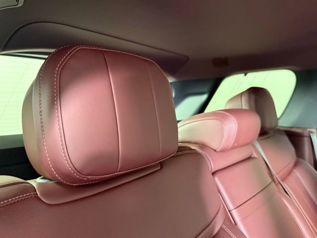 New 2025 Land Rover Range Rover SE image 27