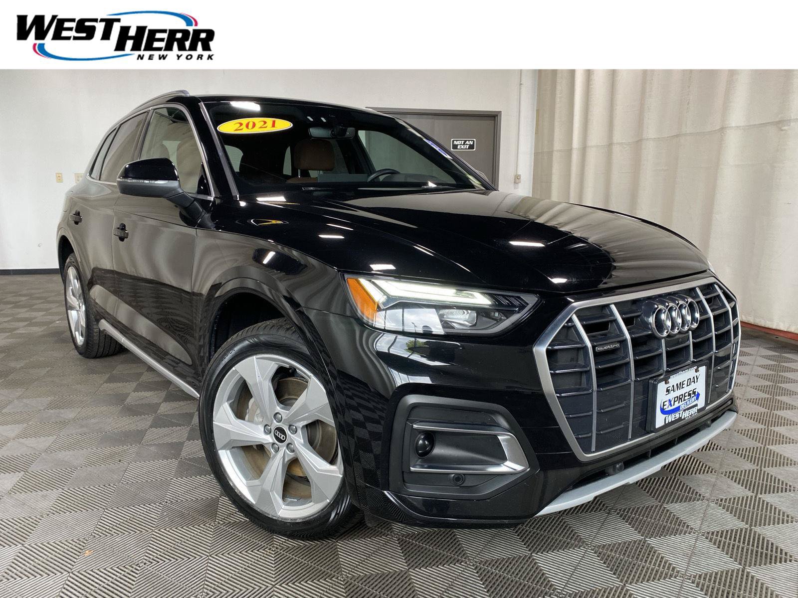 Used 2021 Audi Q5 2.0T Premium Plus w/ Premium Plus Package AWD/4WD image 1