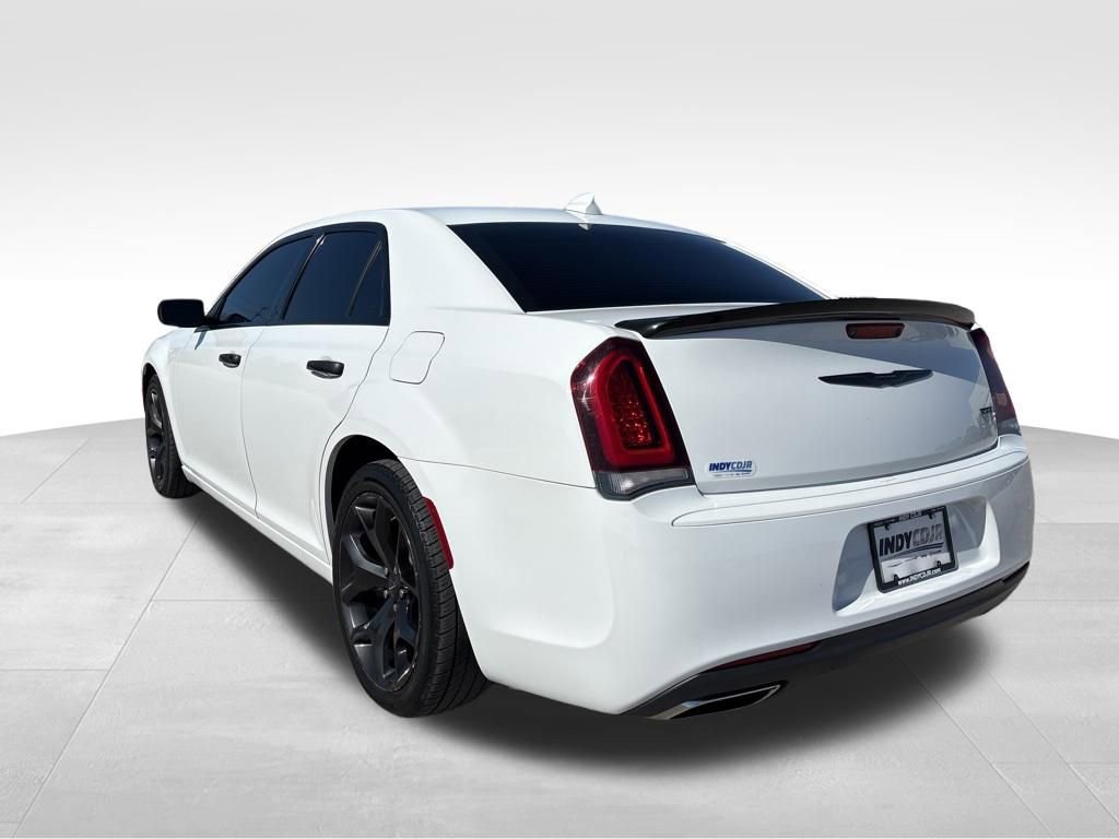 Used 2021 Chrysler 300 Touring w/ Sport Appearance Package image 6