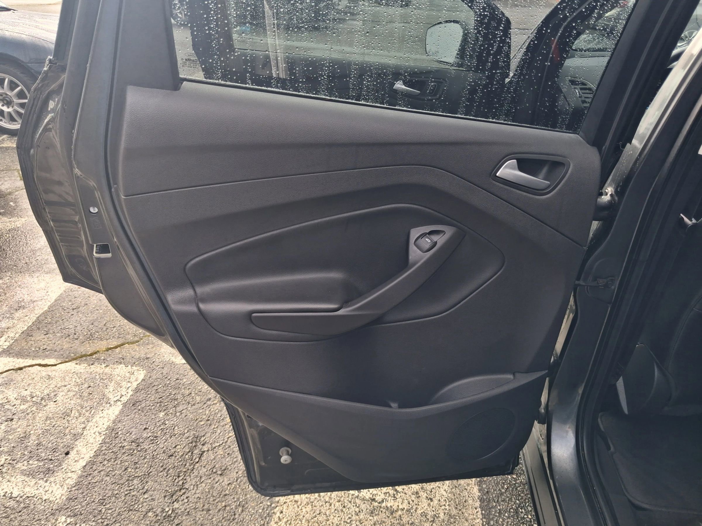 Used 2018 Ford Escape SEL w/ Ford Safe & Smart Package image 11