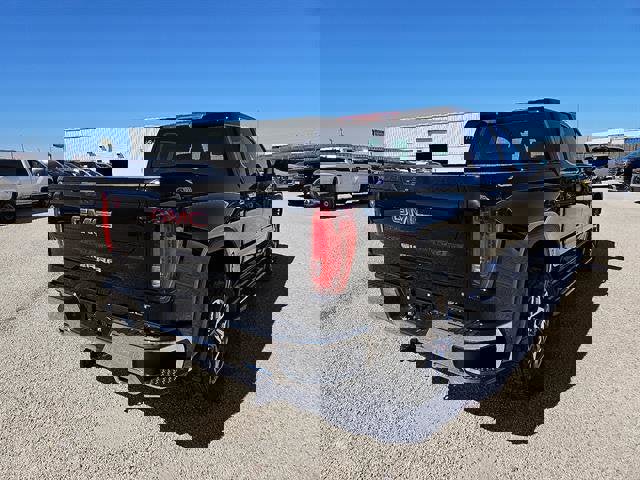 New 2026 GMC Sierra 1500 SLT image 5