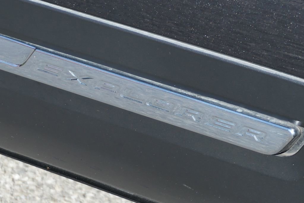 Used 2017 Ford Explorer XLT w/ Equipment Group 201A image 47