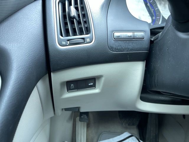 Used 2015 INFINITI Q50 Premium w/ Navigation Package image 19