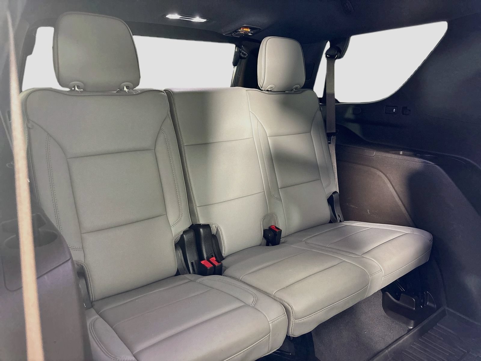 Used 2023 GMC Yukon SLT w/ SLT Luxury Package RWD image 29