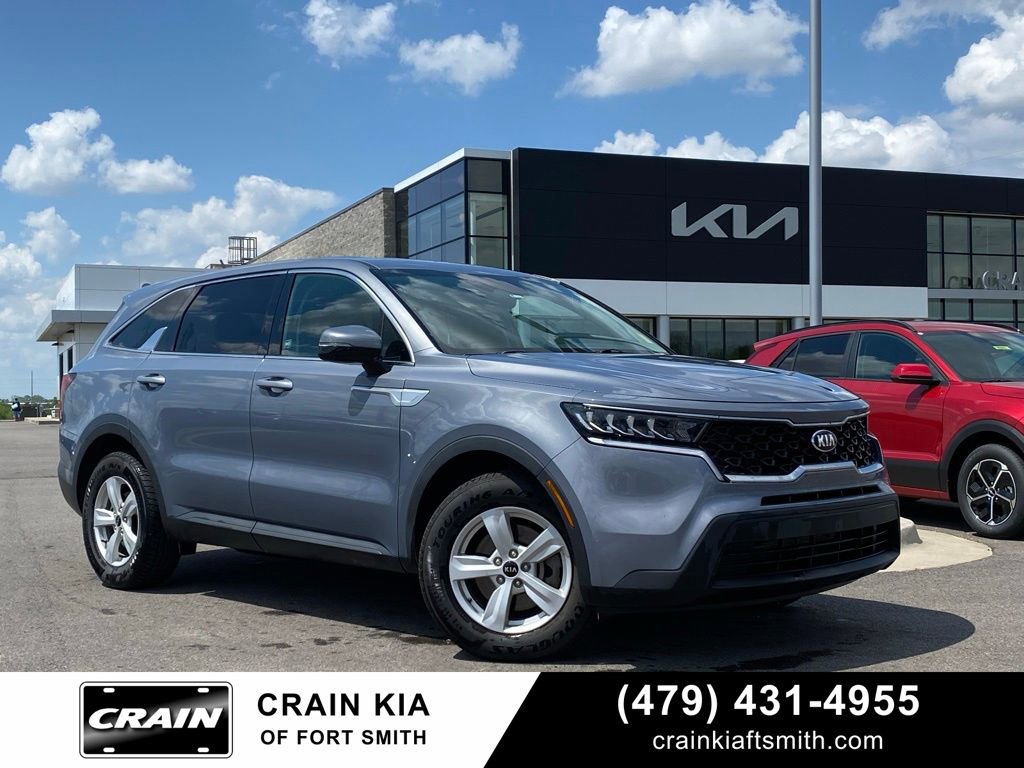 Used 2021 Kia Sorento LX image 1