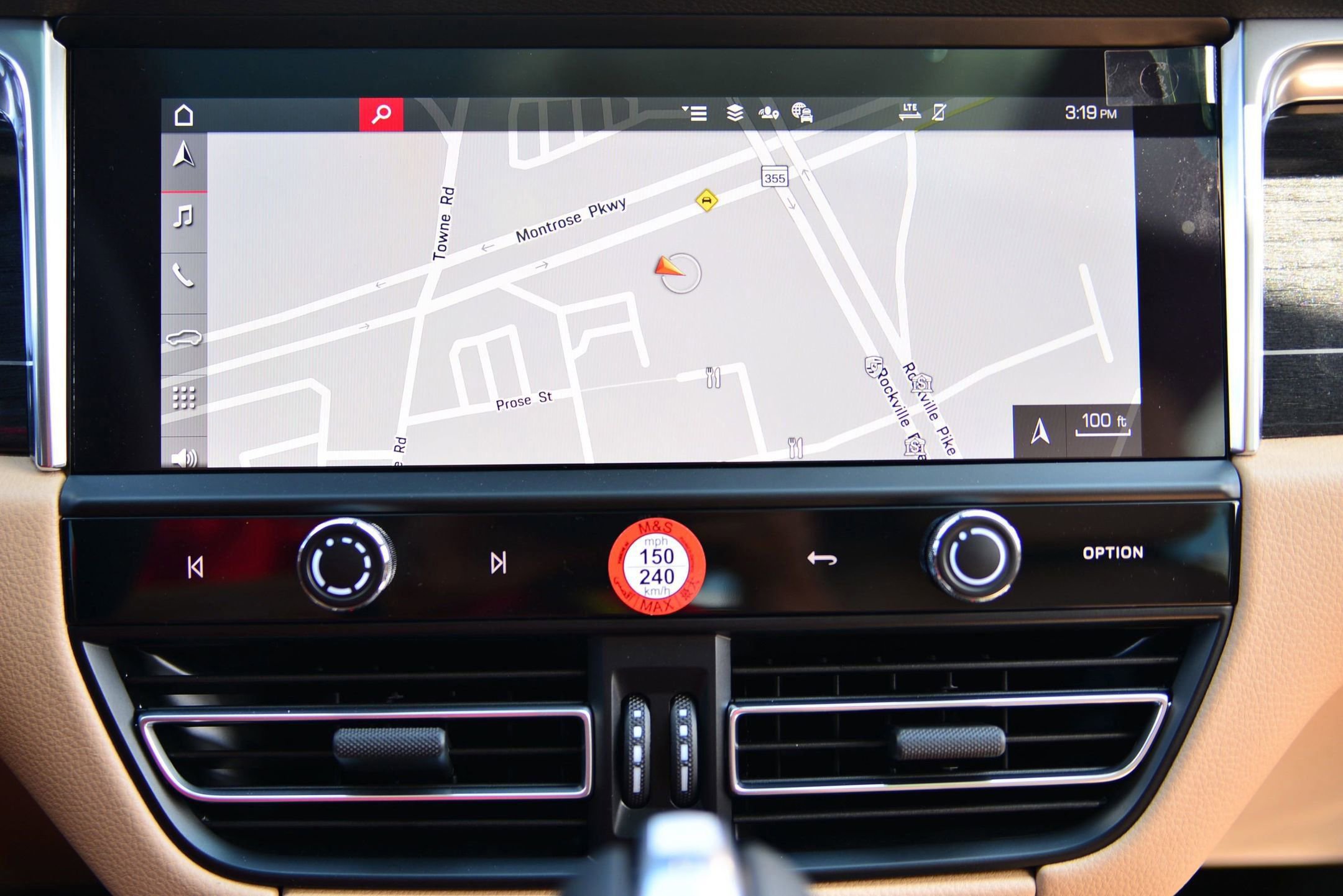 Used 2025 Porsche Macan image 35