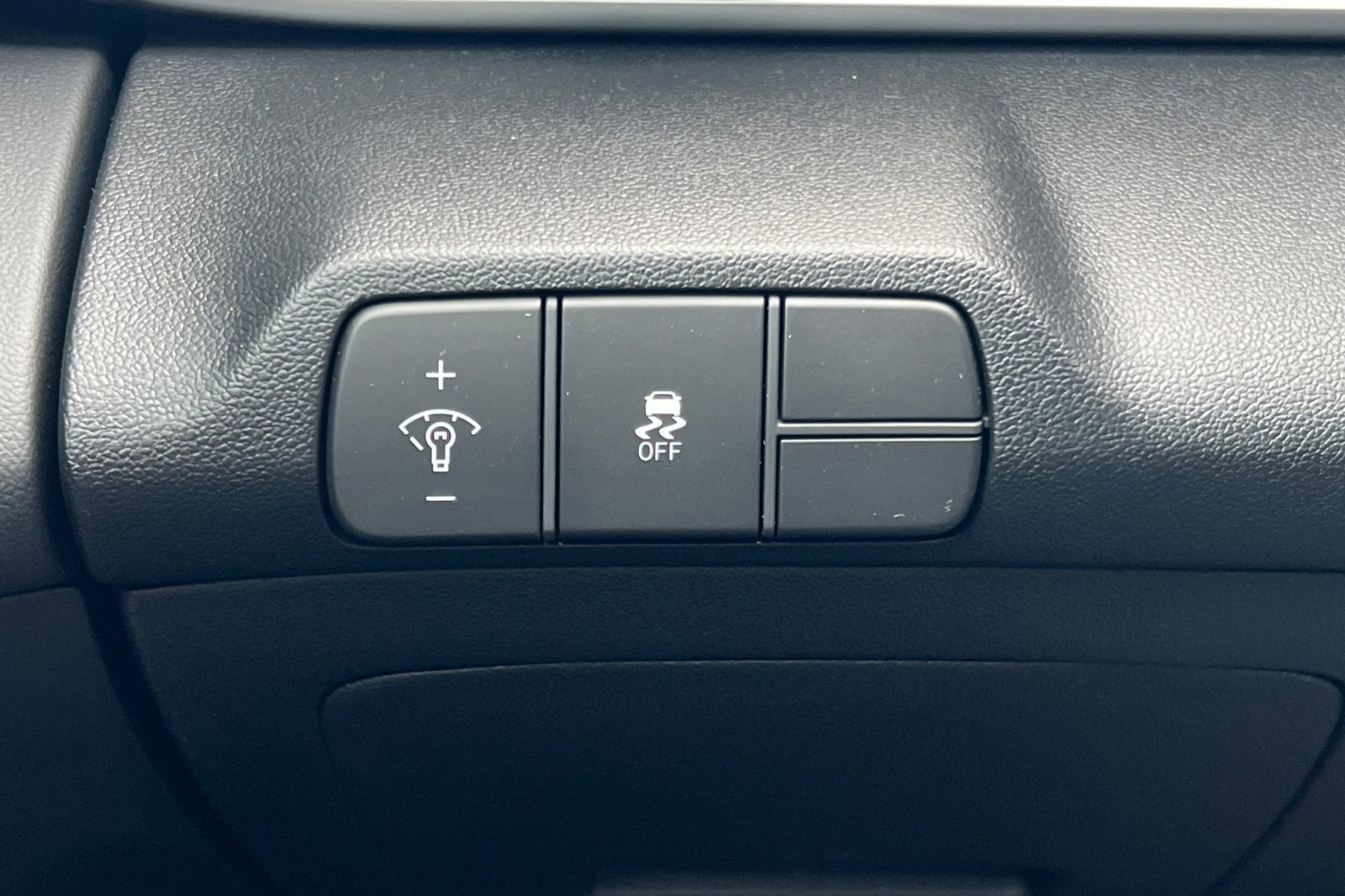 Used 2024 Hyundai Elantra SEL image 30