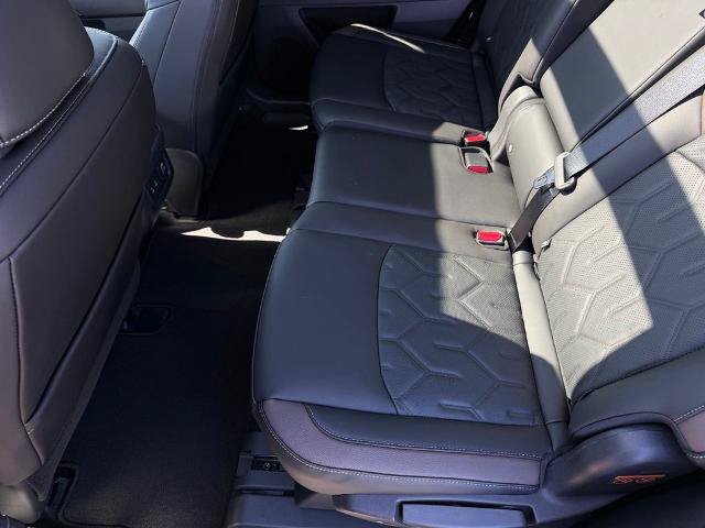 New 2026 Nissan Pathfinder Platinum w/ Cargo Package FWD image 11