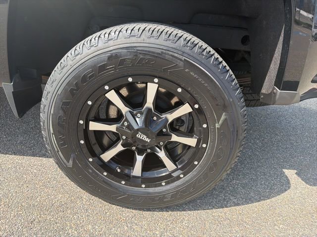 Used 2021 Chevrolet Colorado LT w/ LT Convenience Package image 5