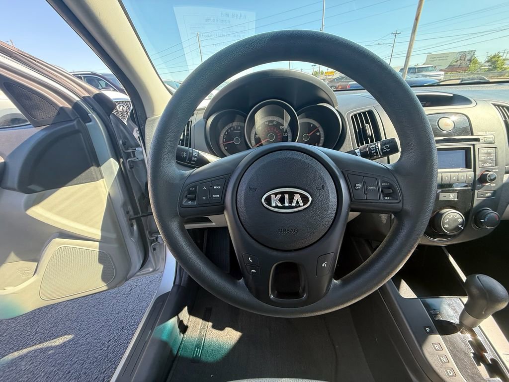 Used 2010 Kia Forte EX FWD image 15
