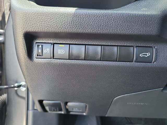 Used 2025 Toyota RAV4 XLE w/ Convenience Package FWD image 30