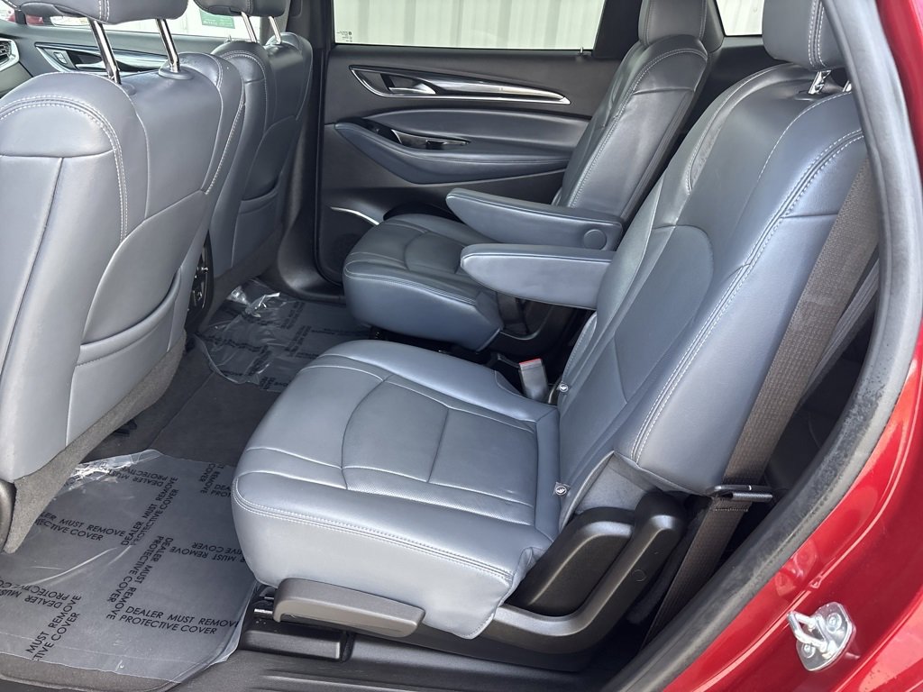Used 2024 Buick Enclave Premium image 27
