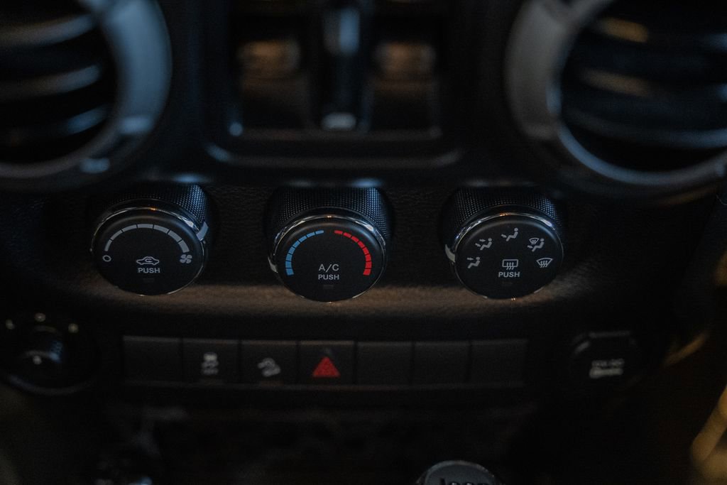 Used 2015 Jeep Wrangler Unlimited Sport w/ Quick Order Package 24S image 30