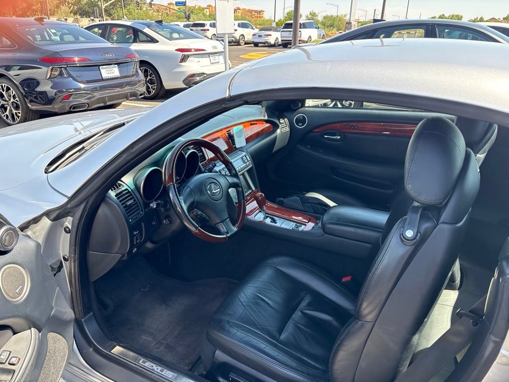 Used 2006 Lexus SC 430 Convertible w/ Preferred Accessory Pkg RWD image 7