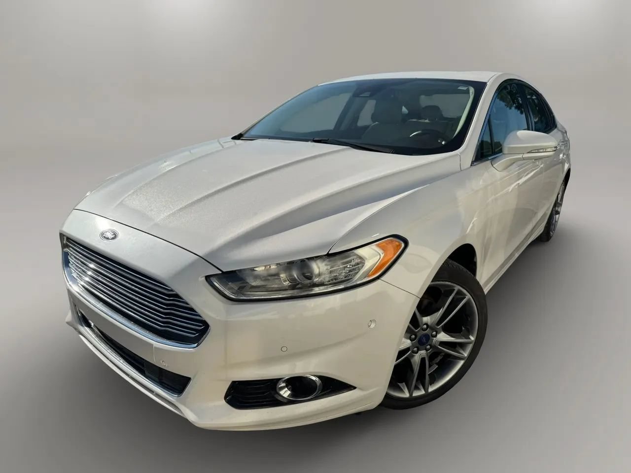 Used 2015 Ford Fusion Titanium FWD image 1