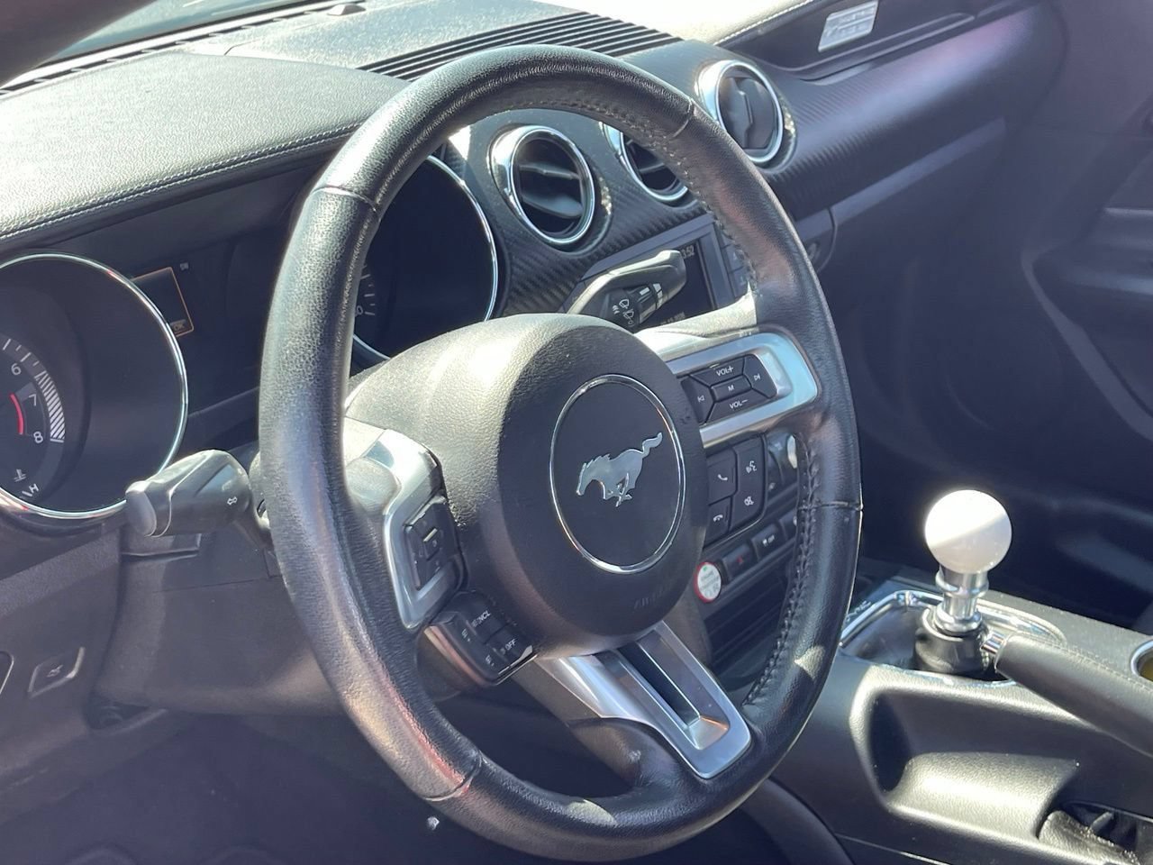 Used 2016 Ford Mustang Coupe RWD image 7