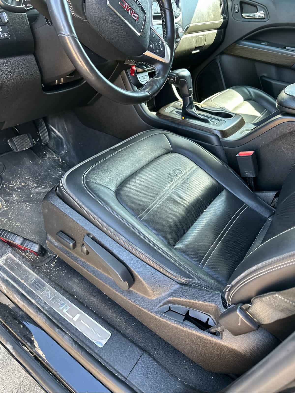 Used 2019 GMC Canyon Denali image 10