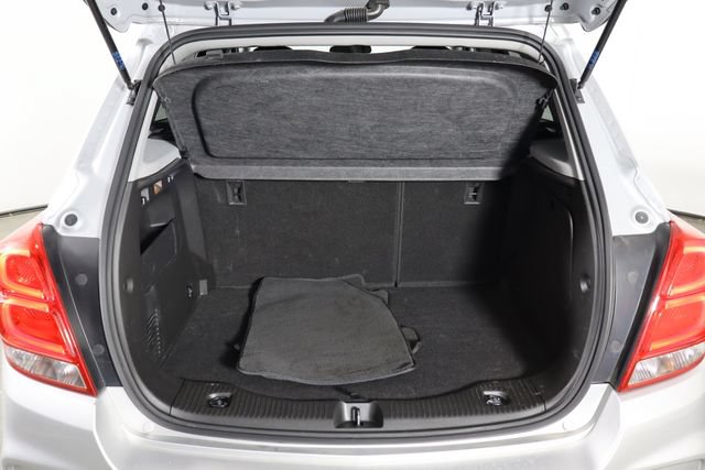 Used 2019 Chevrolet Trax LT w/ LT Convenience Package FWD image 17