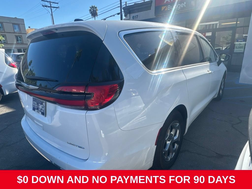 Used 2024 Chrysler Pacifica Limited FWD image 9