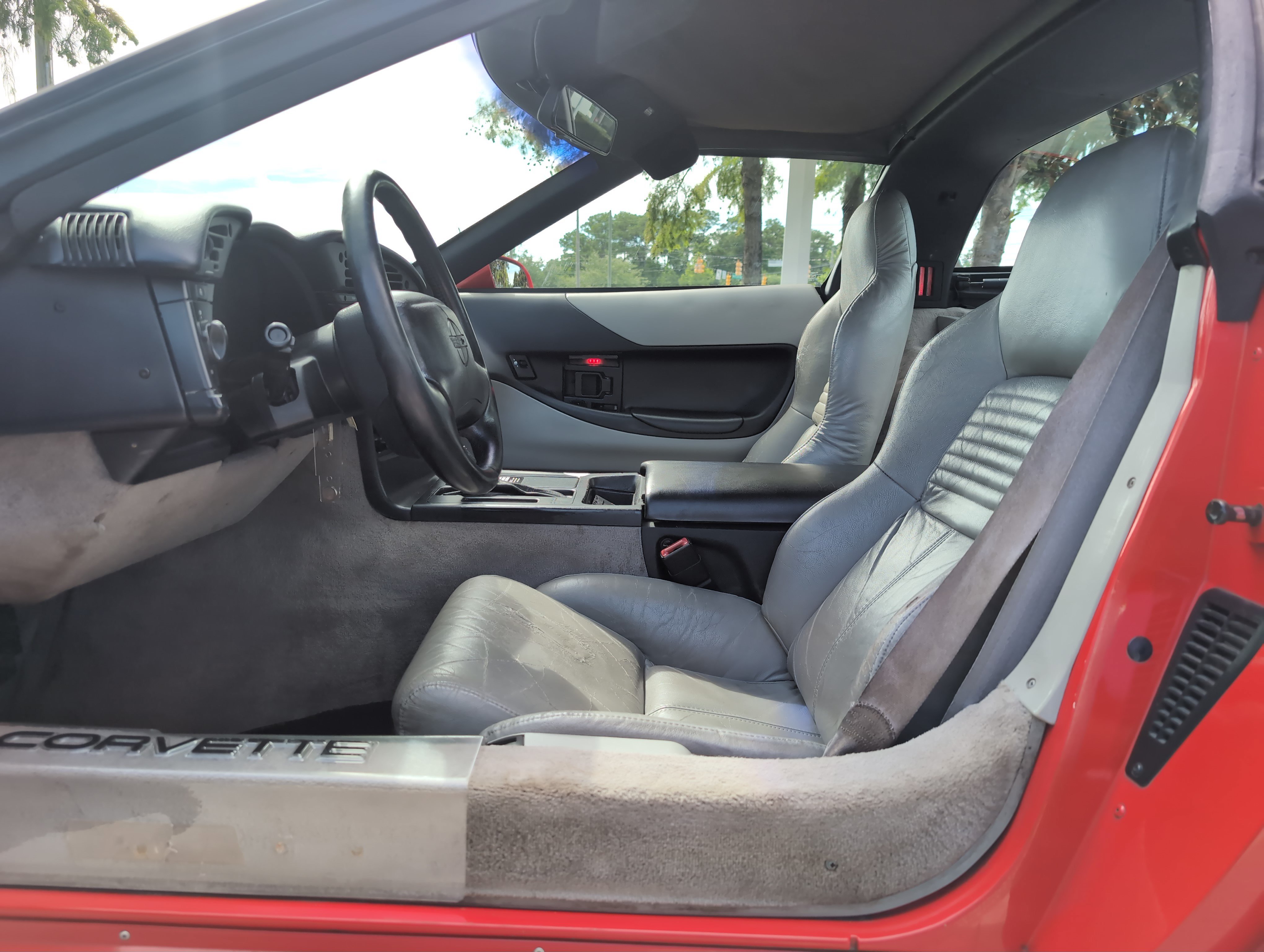 Used 1995 Chevrolet Corvette Coupe RWD image 16