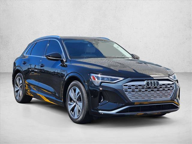 Certified 2024 Audi Q8 e-tron Premium Plus w/ Premium Plus Package AWD/4WD video 3