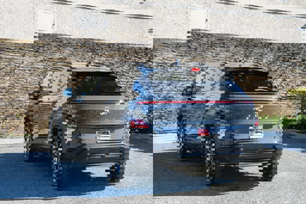 Used 2024 Hyundai Kona SEL FWD image 8