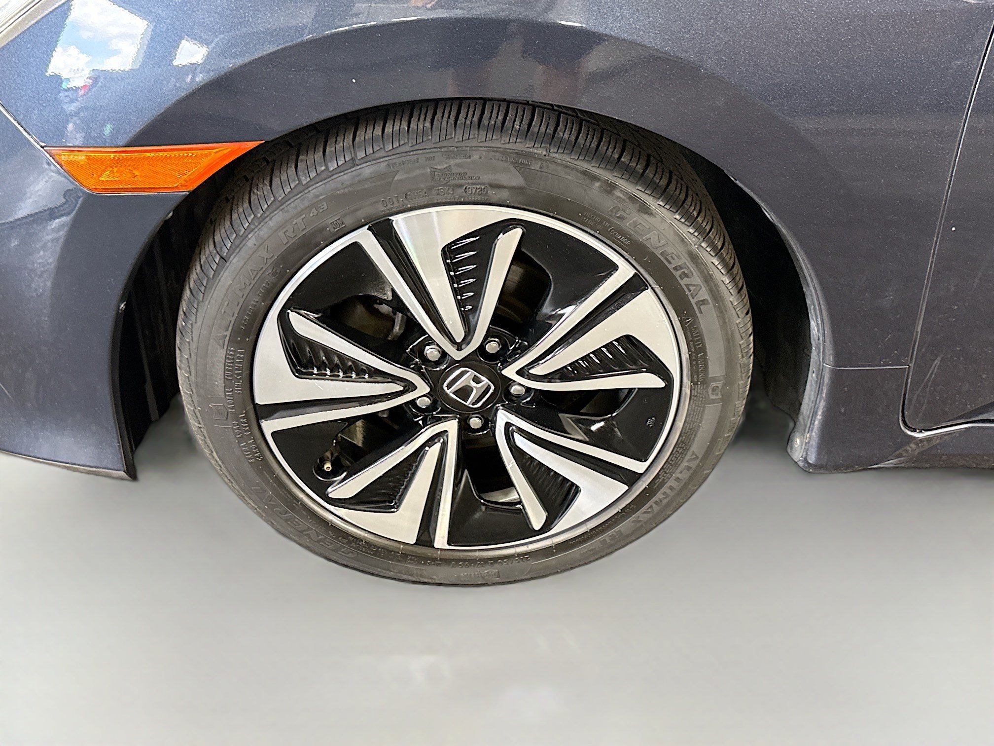Used 2016 Honda Civic EX-L image 38