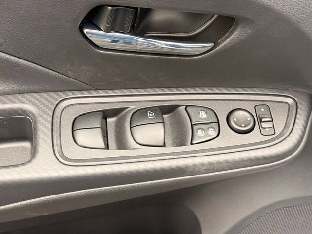 New 2025 Nissan Versa SV w/ Trunk Package FWD image 11