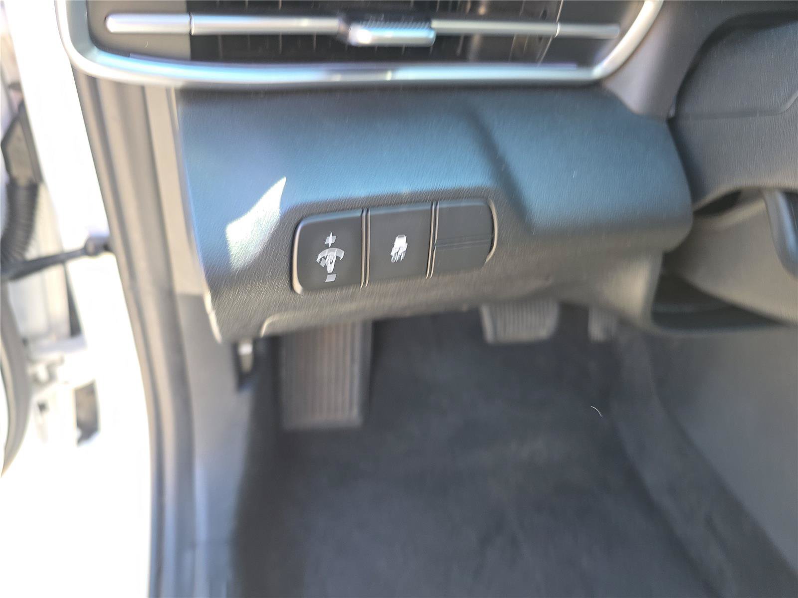 Certified 2024 Hyundai Elantra SEL FWD image 18