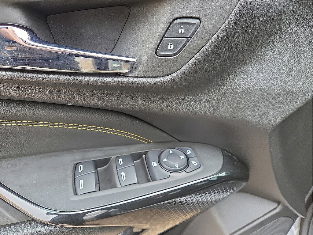 Used 2025 Chevrolet Trax LT w/ LT Convenience Package image 20