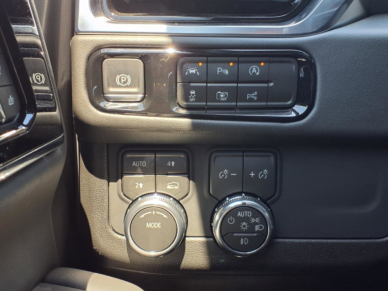 Certified 2026 GMC Yukon XL Elevation image 26