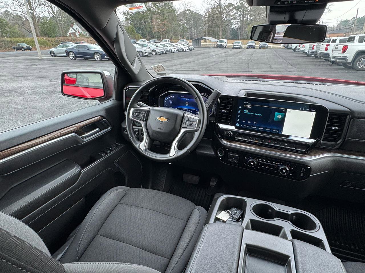 Used 2025 Chevrolet Silverado 1500 LT AWD/4WD image 19