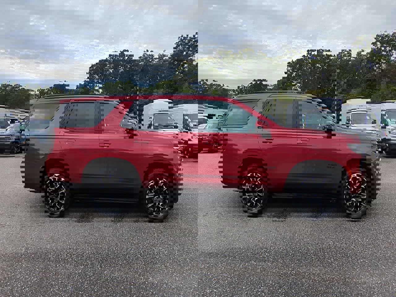 Used 2025 Chevrolet Tahoe RST w/ Comfort Package image 3