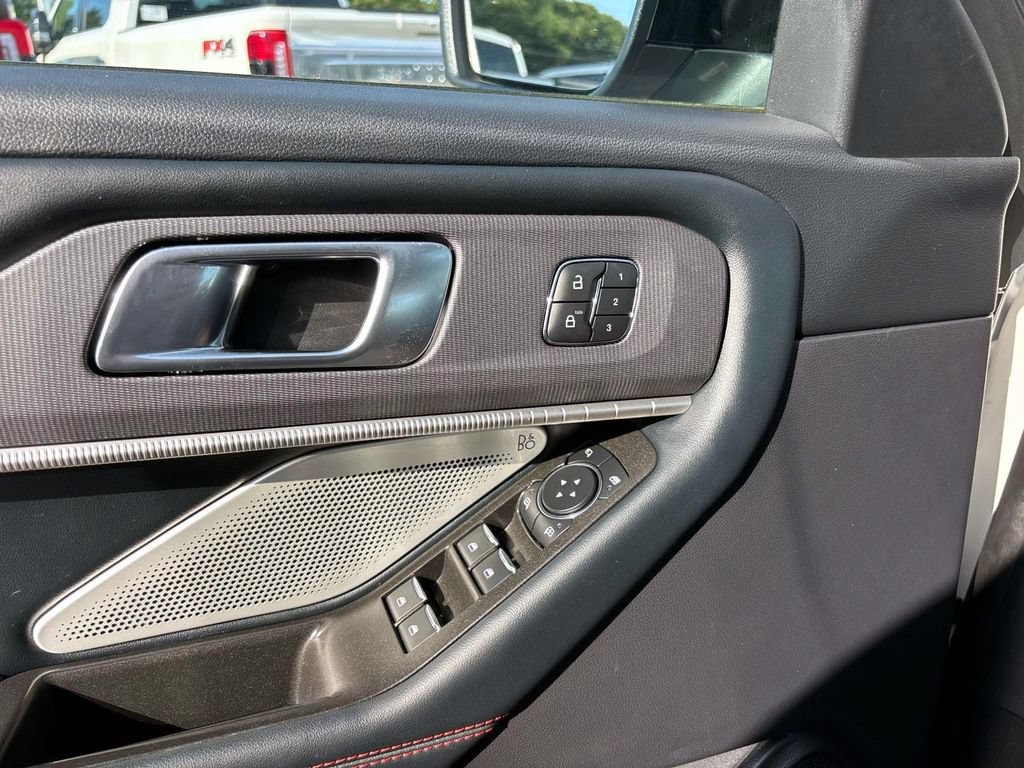 Used 2025 Ford Explorer ST AWD/4WD image 20