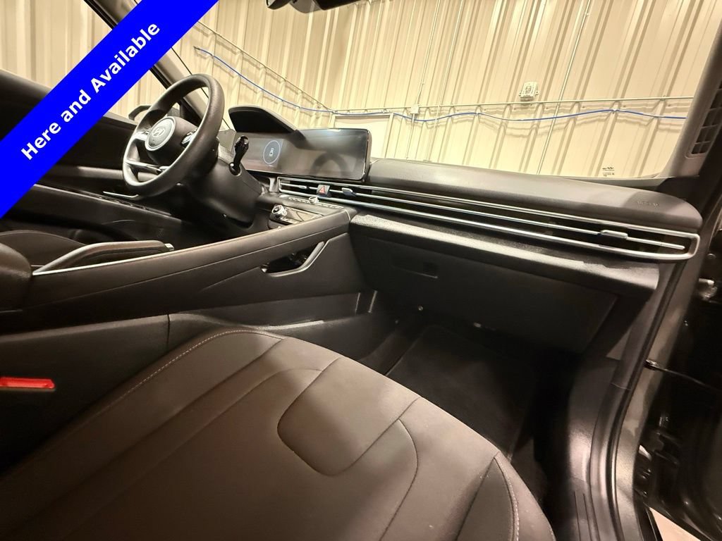 Used 2024 Hyundai Elantra SEL FWD image 19