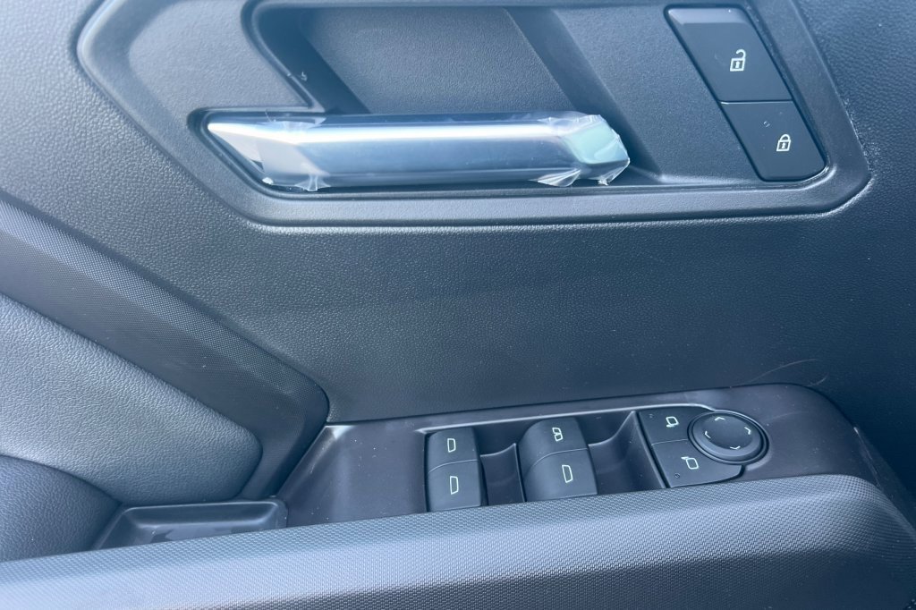 New 2026 GMC Canyon Elevation w/ Convenience Package image 8