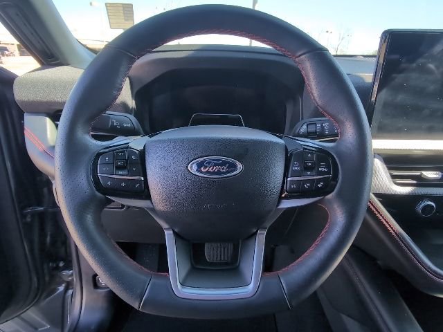 Used 2025 Ford Explorer ST-Line w/ ST-Line Street Pack image 14