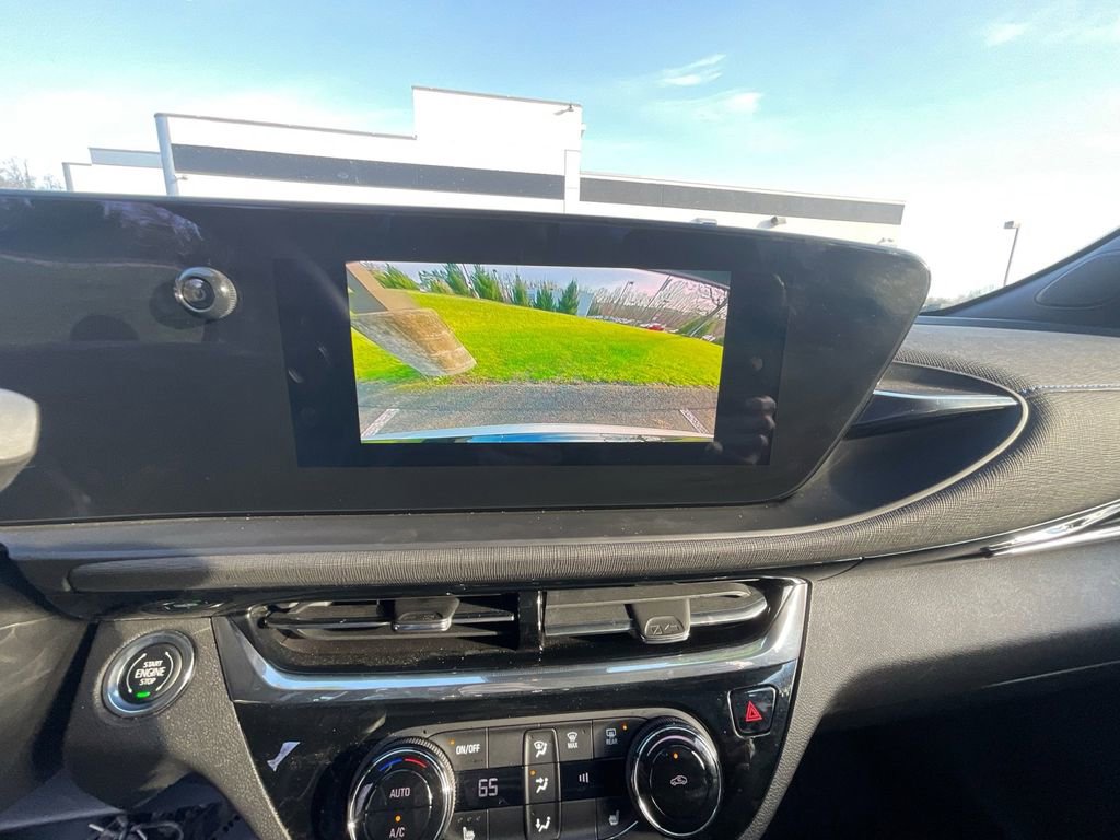 Used 2025 Buick Envista Sport Touring w/ Convenience I Package FWD image 18