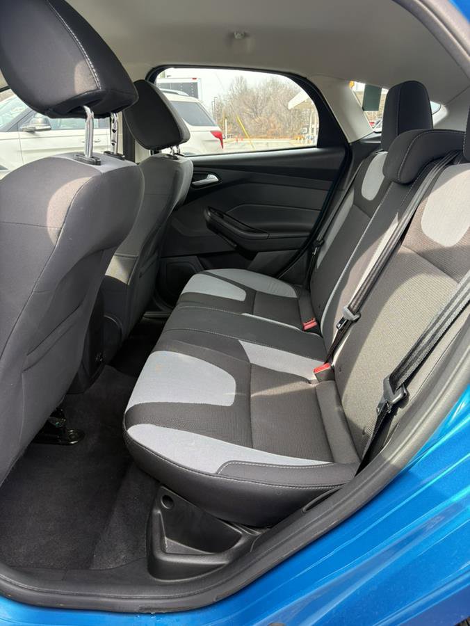Used 2014 Ford Focus SE w/ SE Sport Package image 11