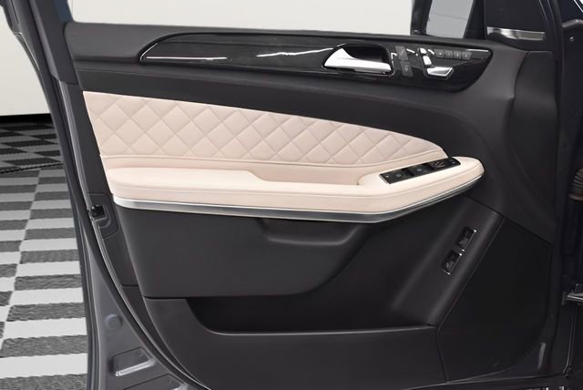 Used 2018 Mercedes-Benz GLS 550 4MATIC image 21