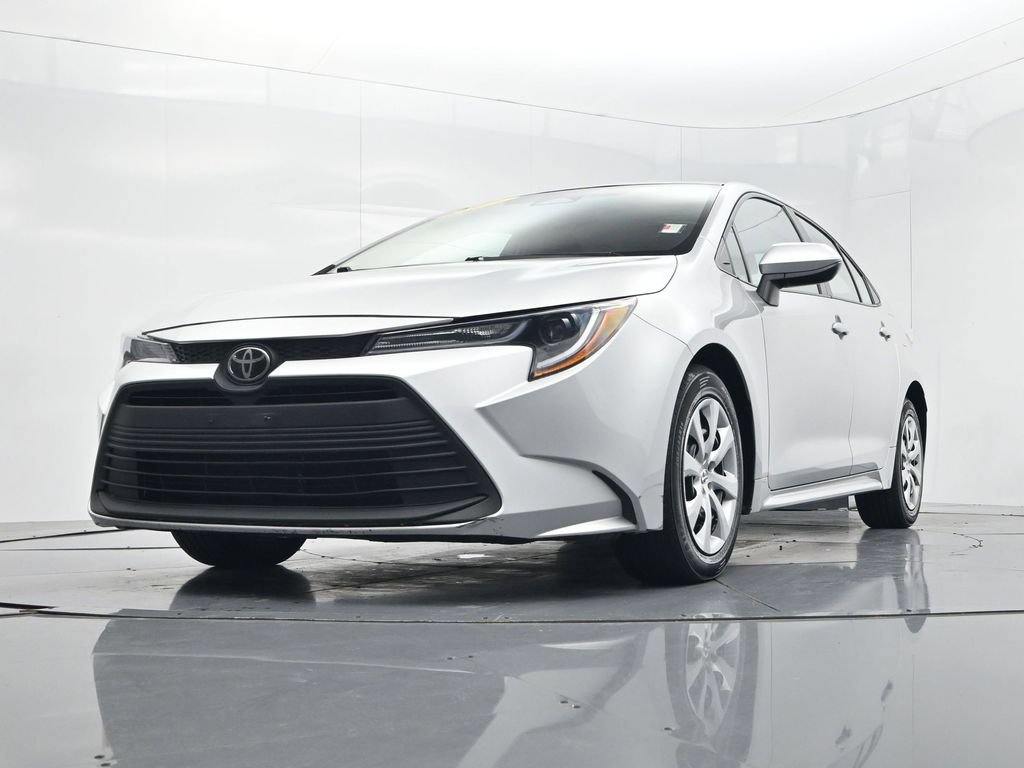 Used 2023 Toyota Corolla LE FWD image 35