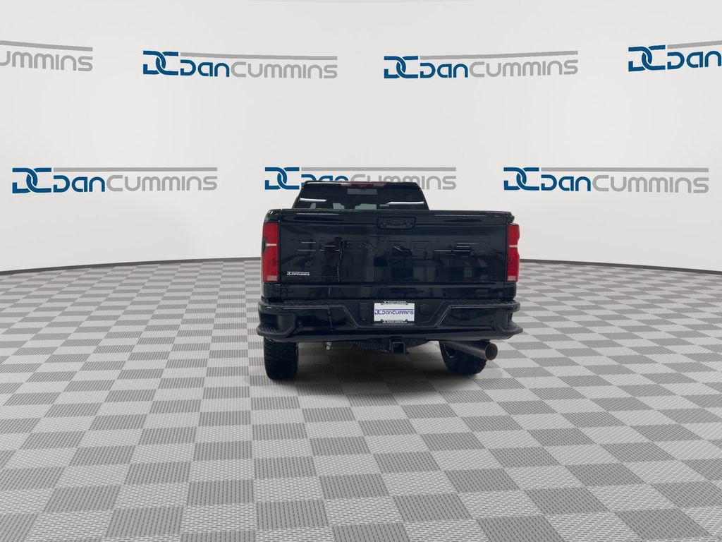 Used 2025 Chevrolet Silverado 2500 LTZ w/ LTZ Plus Package image 7