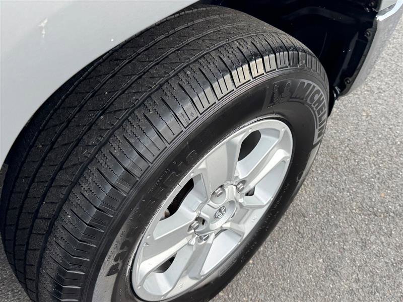 Used 2019 Toyota Tundra SR5 w/ Convenience Package image 30