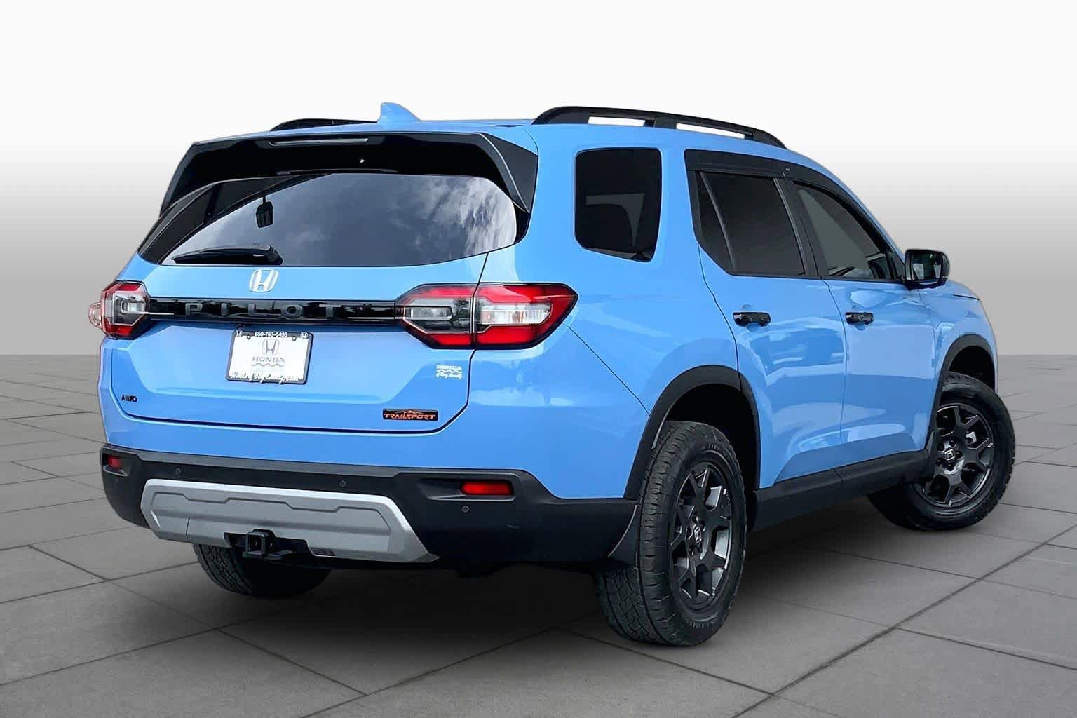Used 2024 Honda Pilot TrailSport image 13